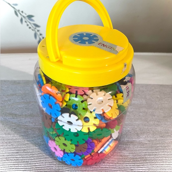 Brain Flakes 500 Piece Interlocking Plastic Disc Set stem toy - Picture 2 of 4